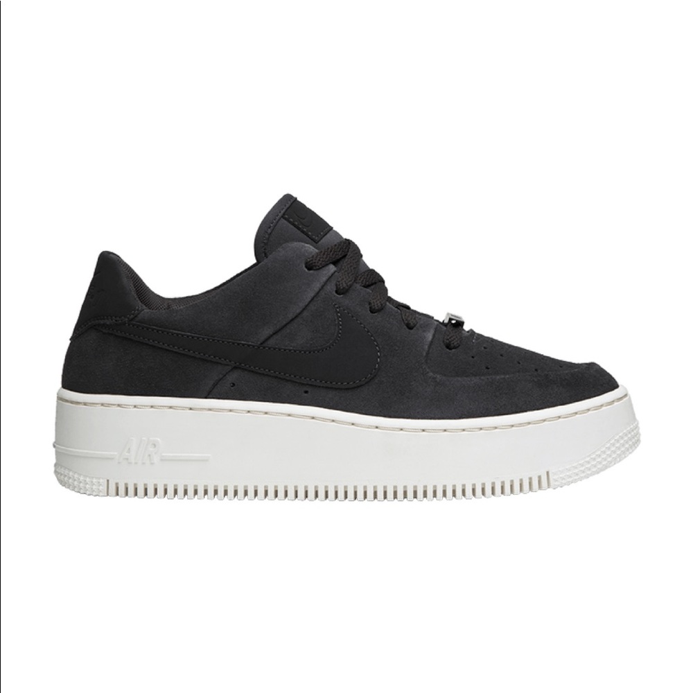 Nike Air Force 1 Sage Low